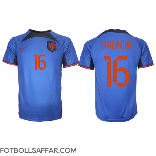 Nederländerna Tyrell Malacia #16 Bortatröja VM 2022 Kortärmad